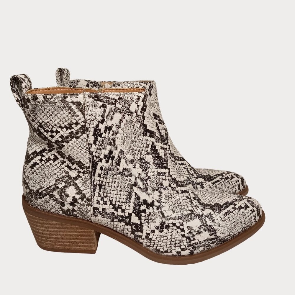 Code West Womens Voodoo Snake Print Ankle Boots Side Zipper Size 7.5 Stacked Hee - Picture 3 of 11